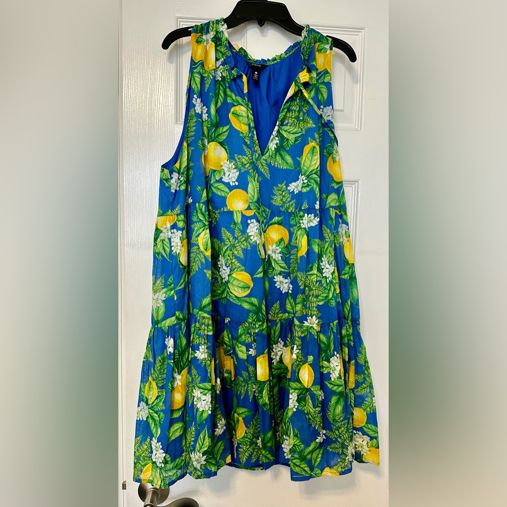 Aqua brand lemon print flowy midi dress. Size XL
